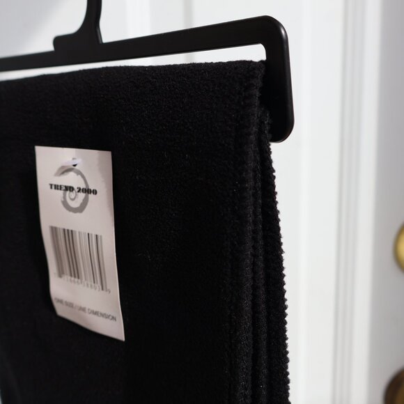 Black polyester winter scarf - Unisex - NWT - 48" x 8", Soft - Picture 4 of 4